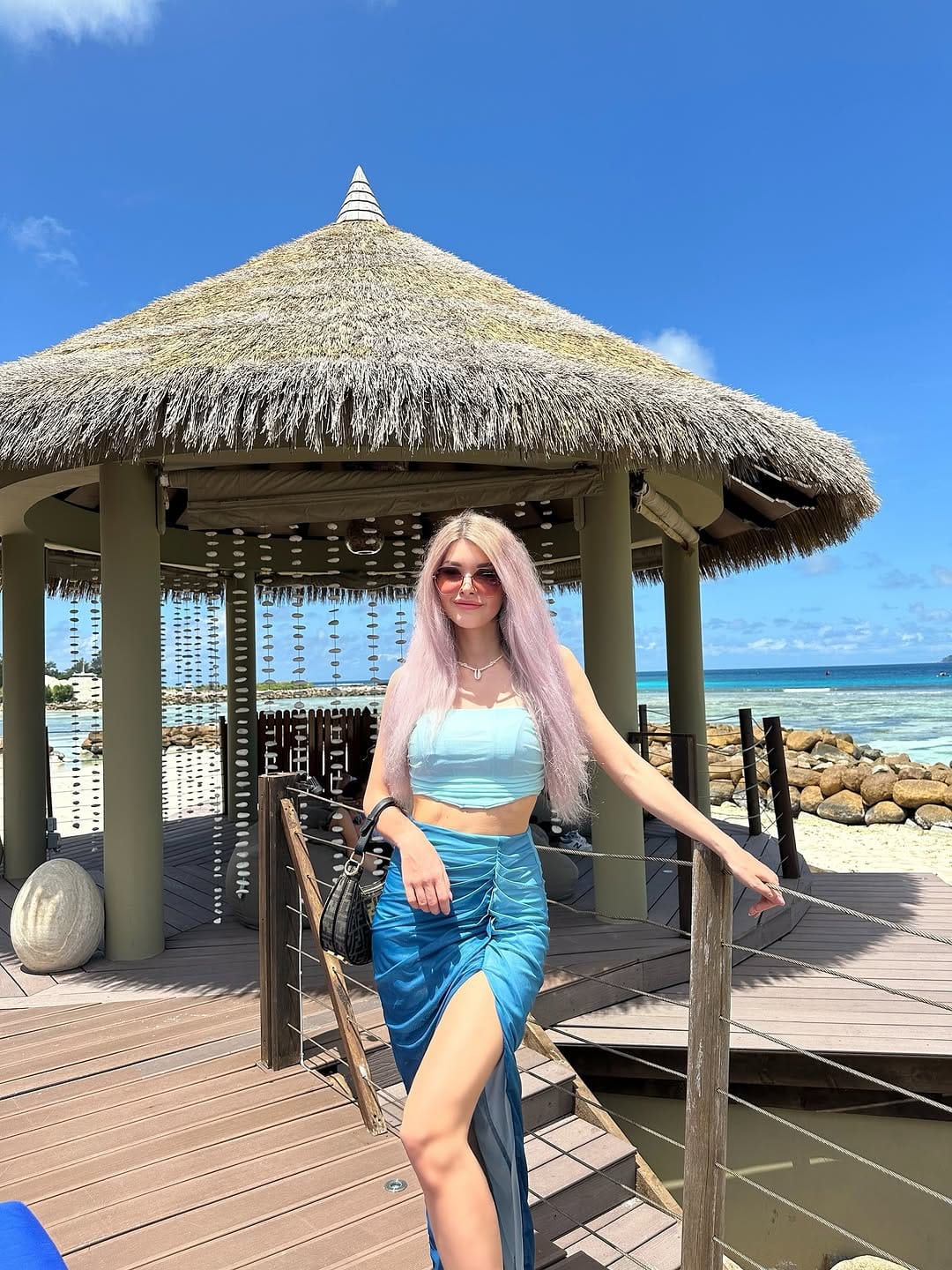 Post 6 by Freelance Model 🇦🇪 DUBAI & Maldives 🇲🇻 on Instagram (carousel)