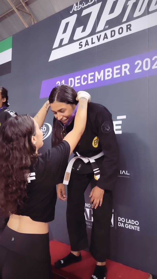 Post 4 by Débora M. de Morais on Instagram (video)