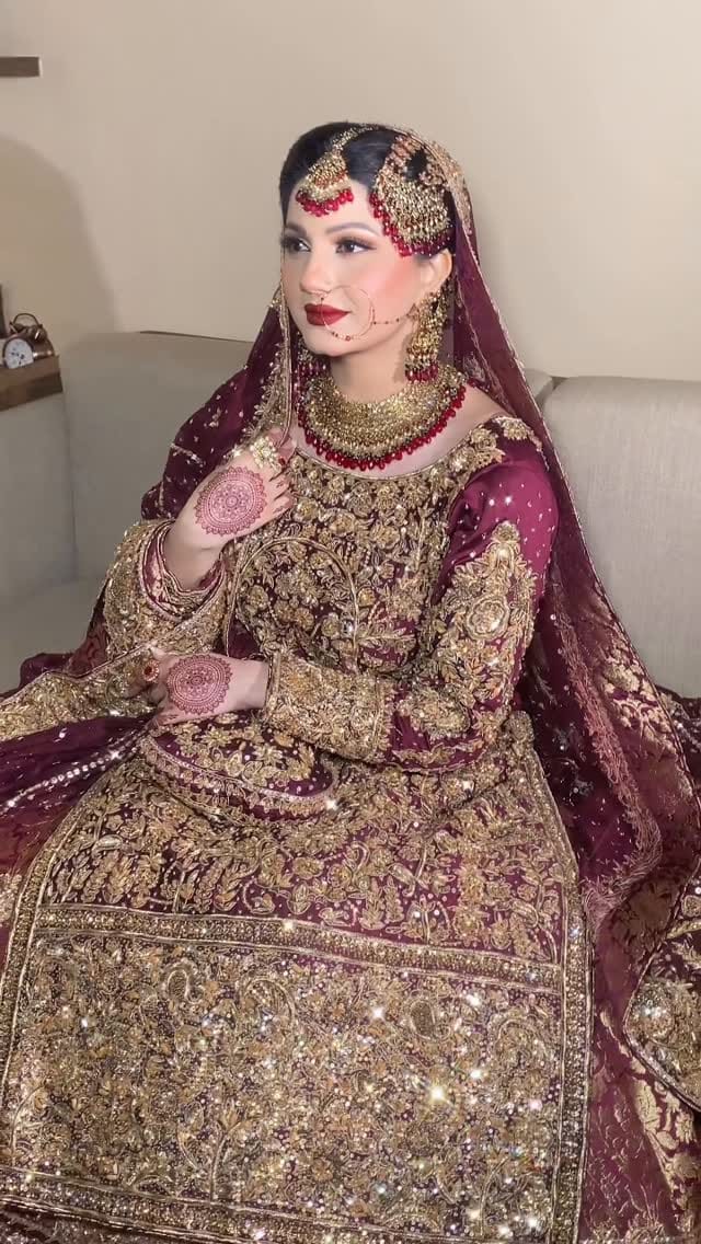 Post 9 by Dubai Makeup Artist & hairstylist on Instagram (video)