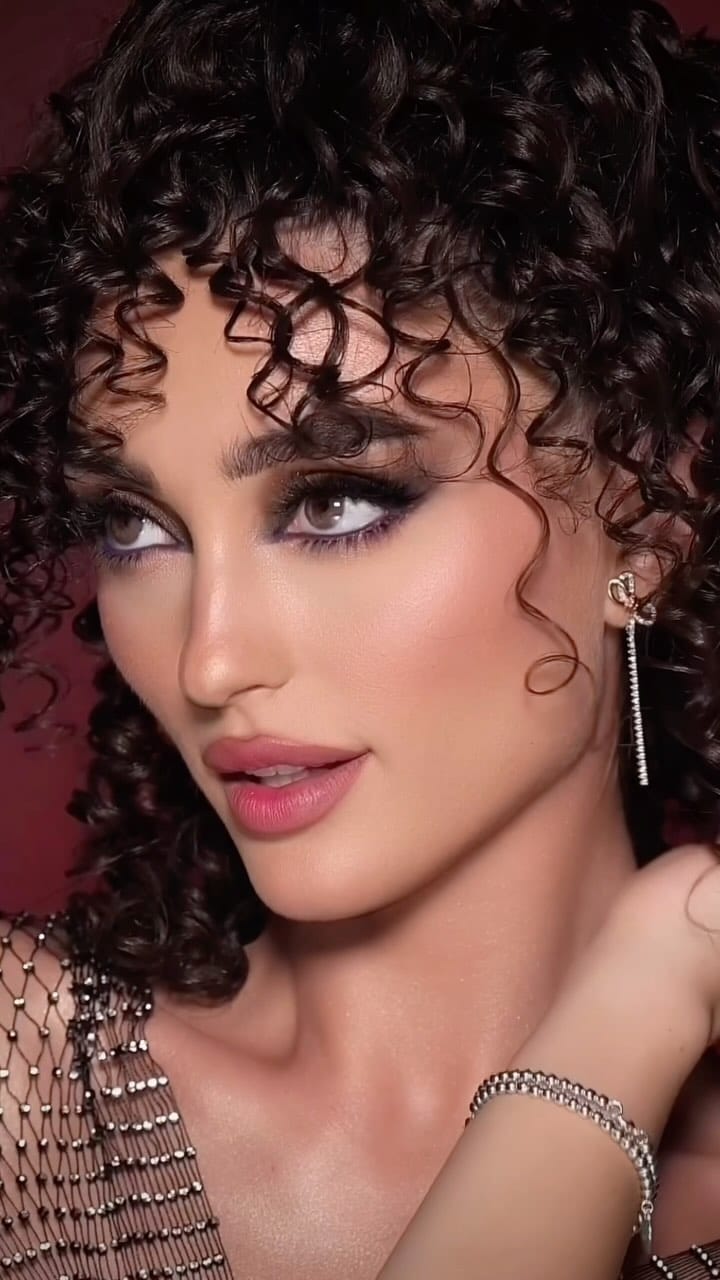 Post 8 by Pro Makeup Artist فاطمة العوضي on Instagram (video)