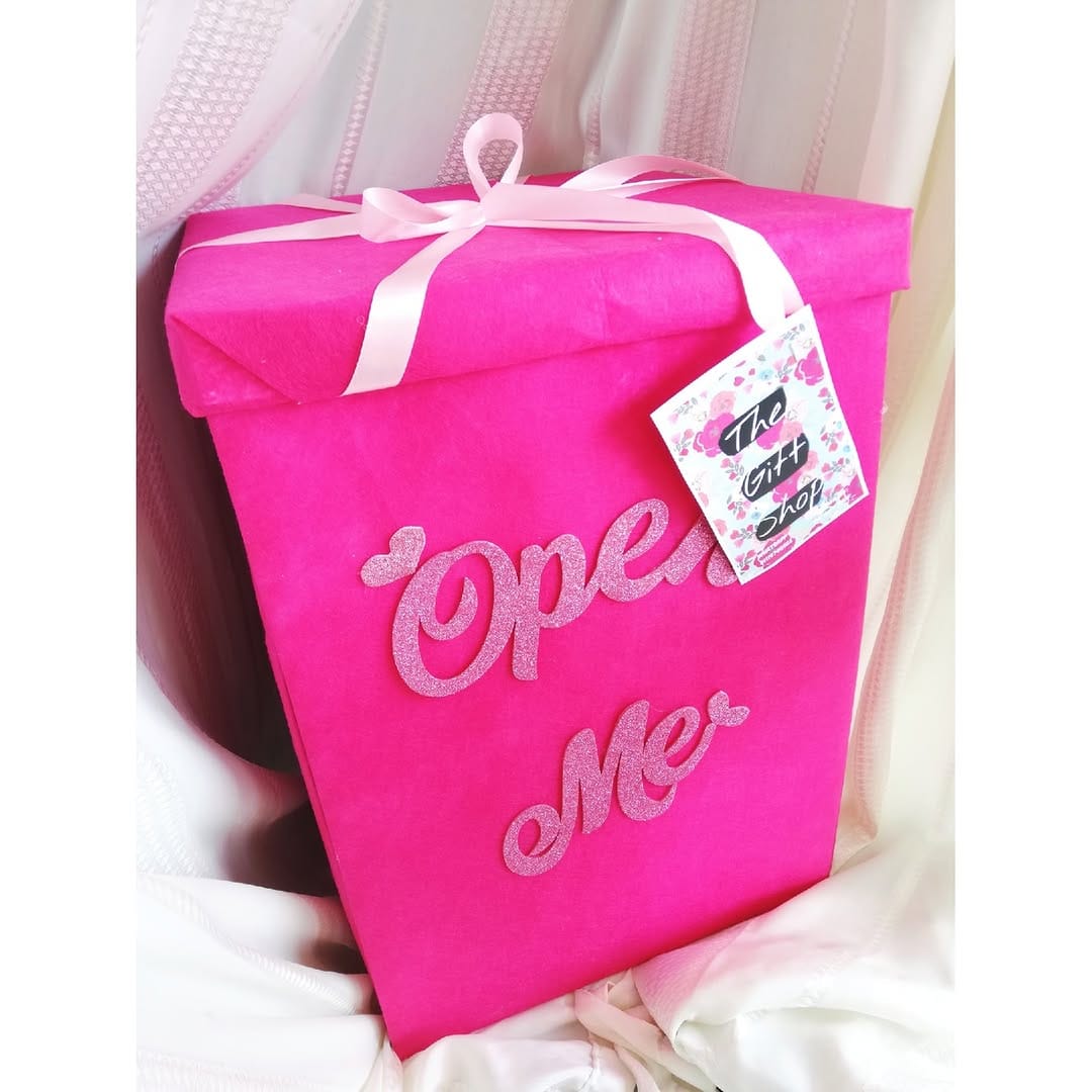 Post 3 by the gift shop on Instagram (carousel)