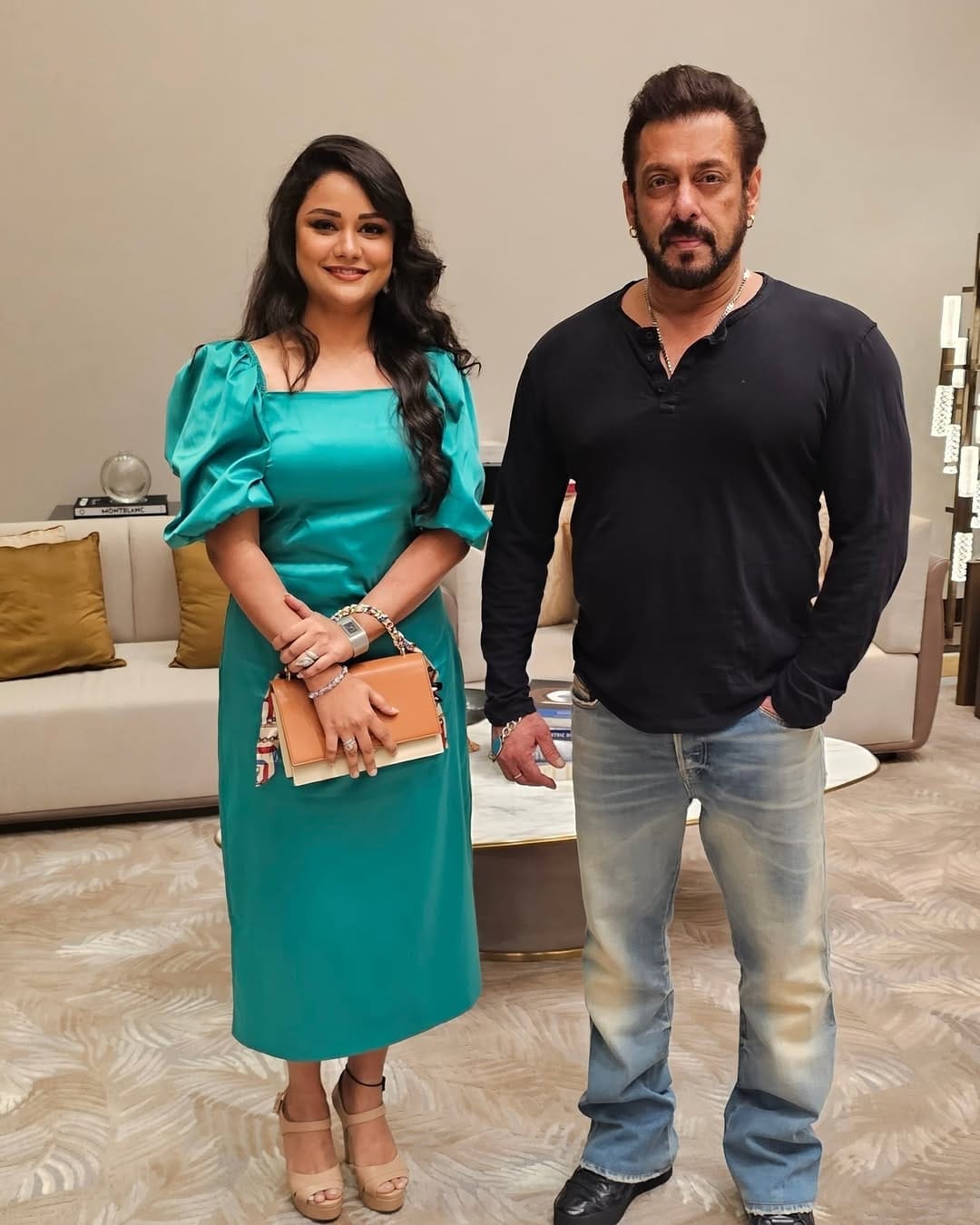Post 8 by Nasiha ahmed   كن ايجابيا 🇦🇪🇮🇳 🇱🇰🧿 on Instagram (carousel)