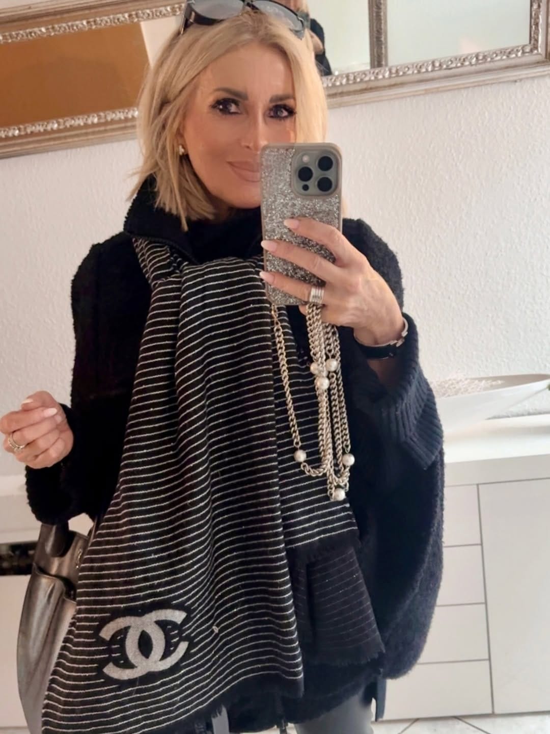 Post 6 by Sabine on Instagram (carousel)