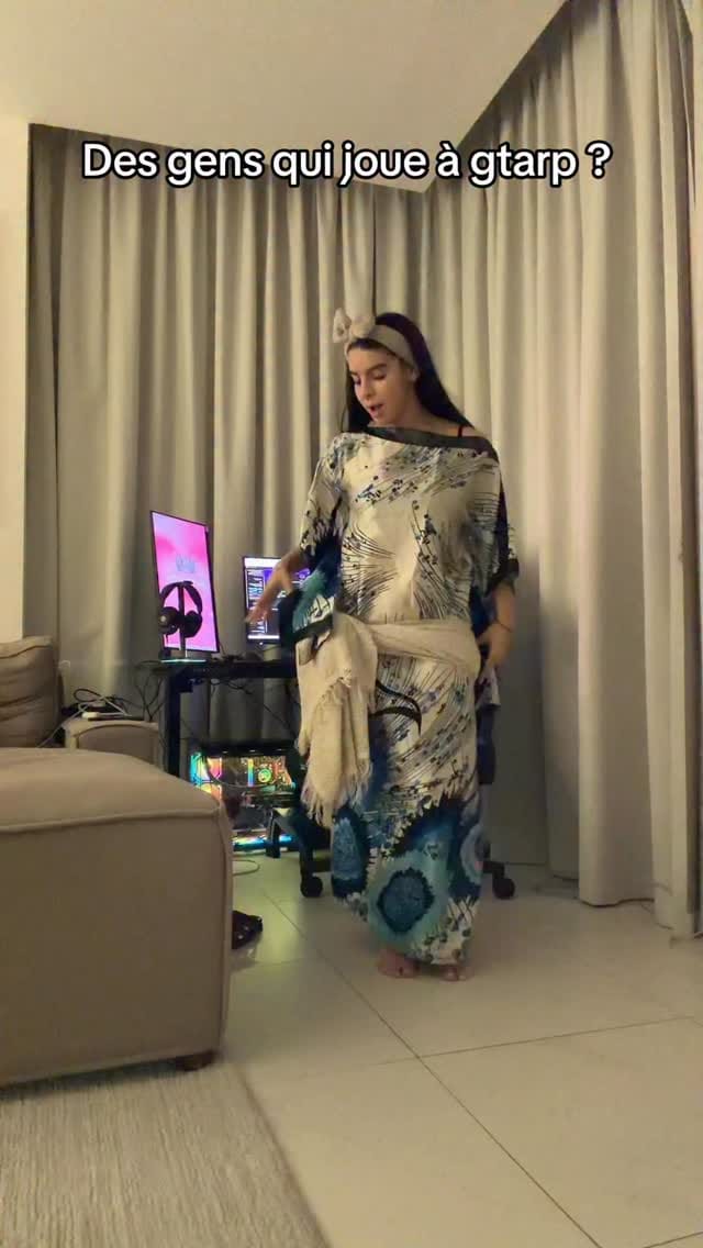 Post 4 by 🦋ααlyιαн Kedα🦋 on Instagram (video)