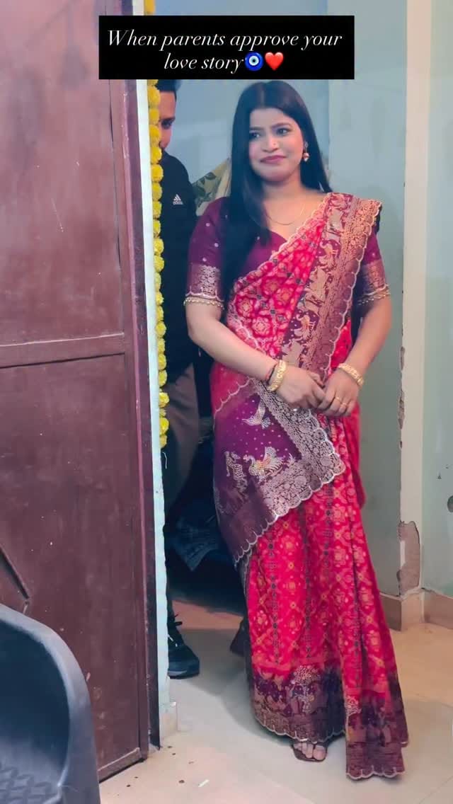 Post 4 by Ragini Makeover®️ | Makeup Artist 🧿🧿 on Instagram (video)