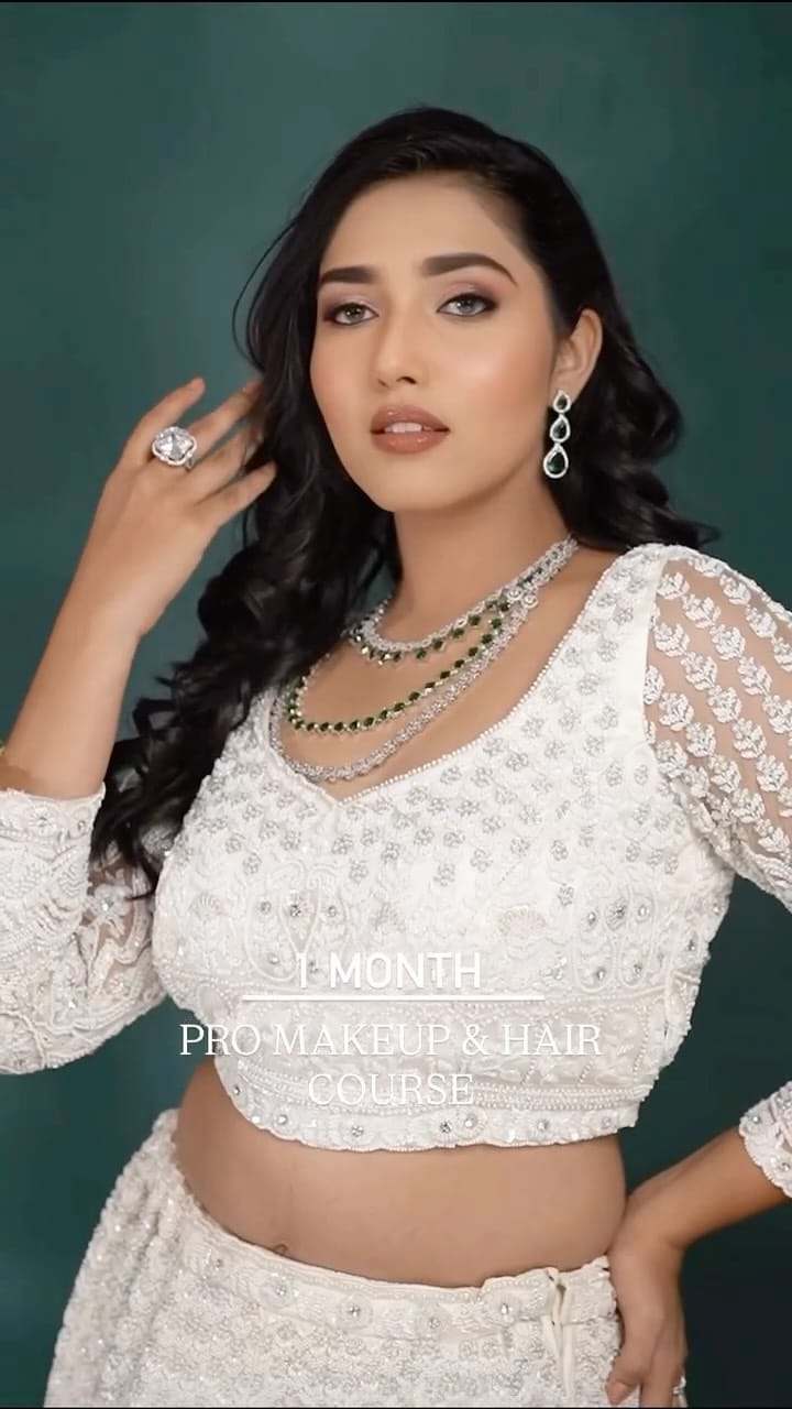 Post 8 by Bhagyashree Khirid Deshmukh 🧿 on Instagram (video)