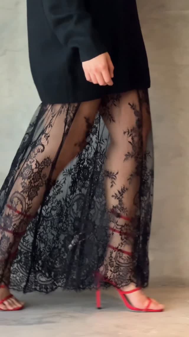 Post 2 by MONICA on Instagram (video)