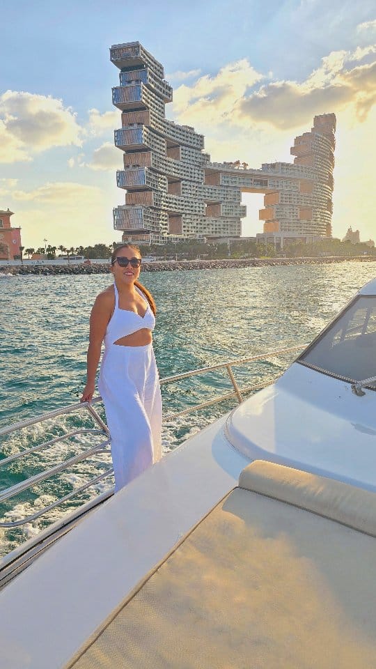 Post 2 by Peruvian in Abu Dhabi 🇦🇪 on Instagram (video)