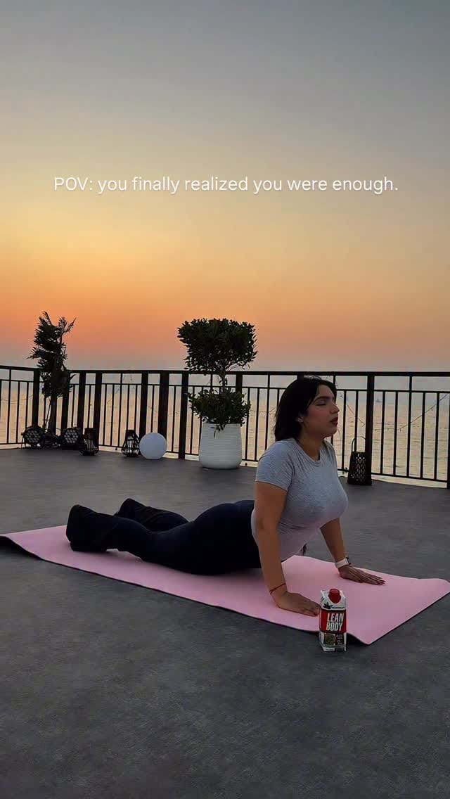Post 7 by Nourhene Alayet on Instagram (video)