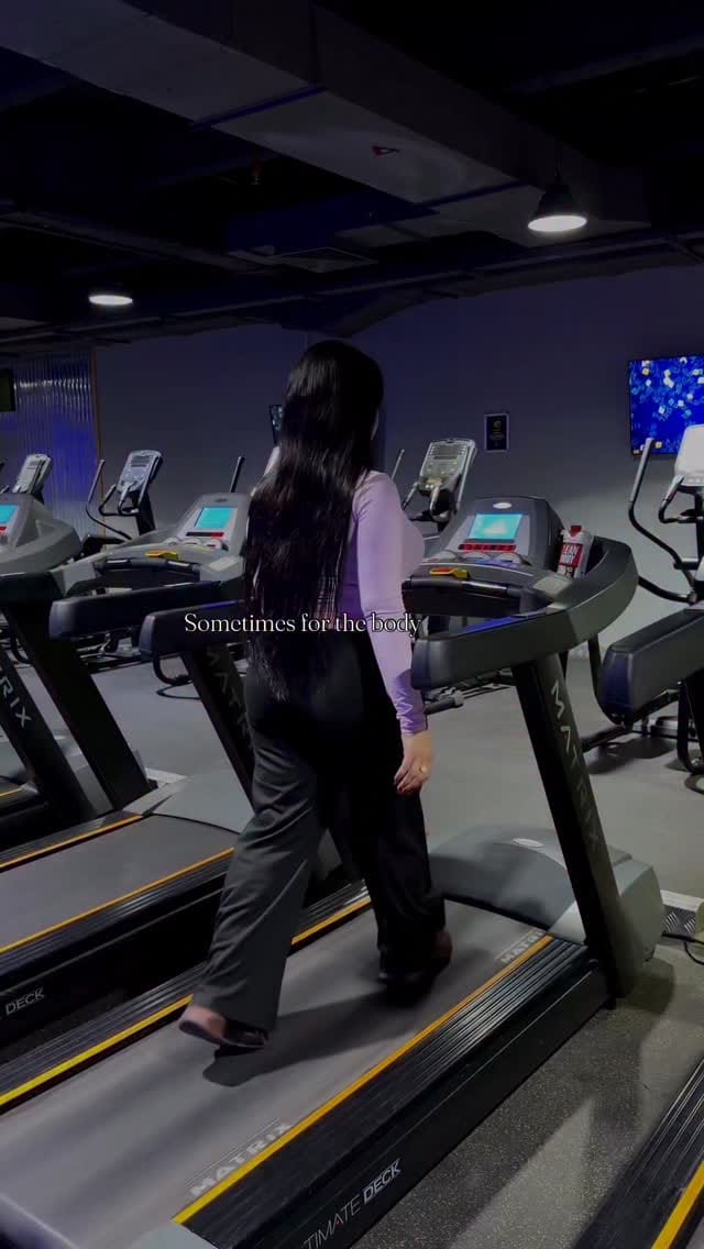 Post 3 by Nourhene Alayet on Instagram (video)