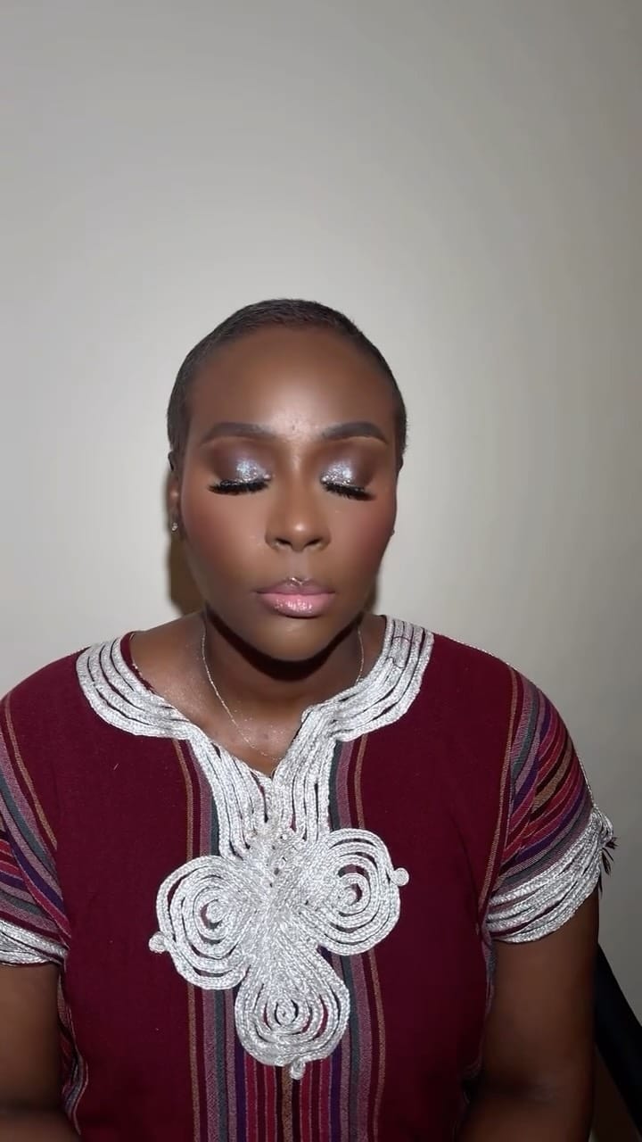 Post 5 by DUBAI  MAKEUPARTIST🇦🇪🇦🇪 (Kae)|| Sandra Kenechukwu Obi on Instagram (video)