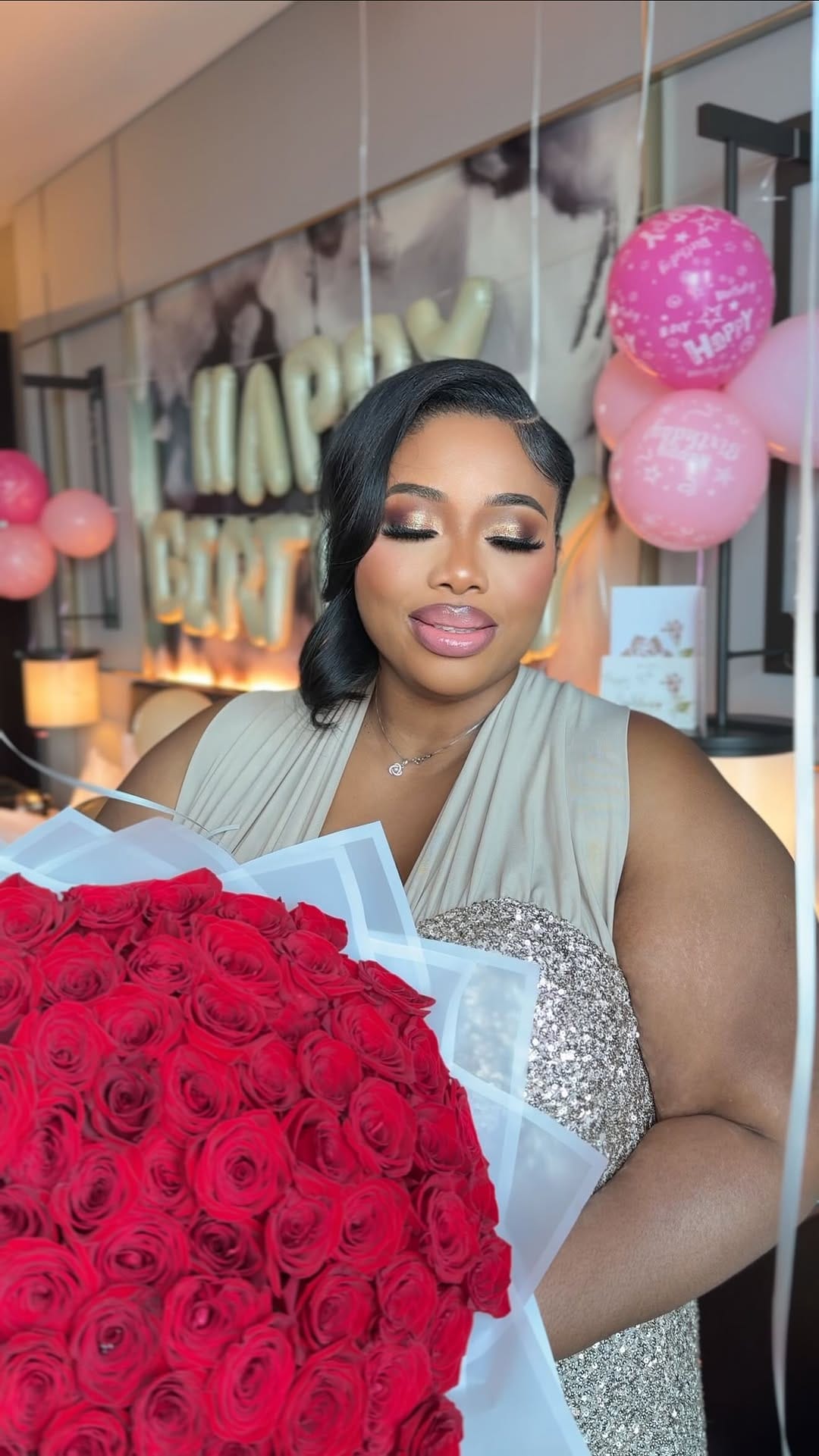Post 6 by DUBAI  MAKEUPARTIST🇦🇪🇦🇪 (Kae)|| Sandra Kenechukwu Obi on Instagram (video)