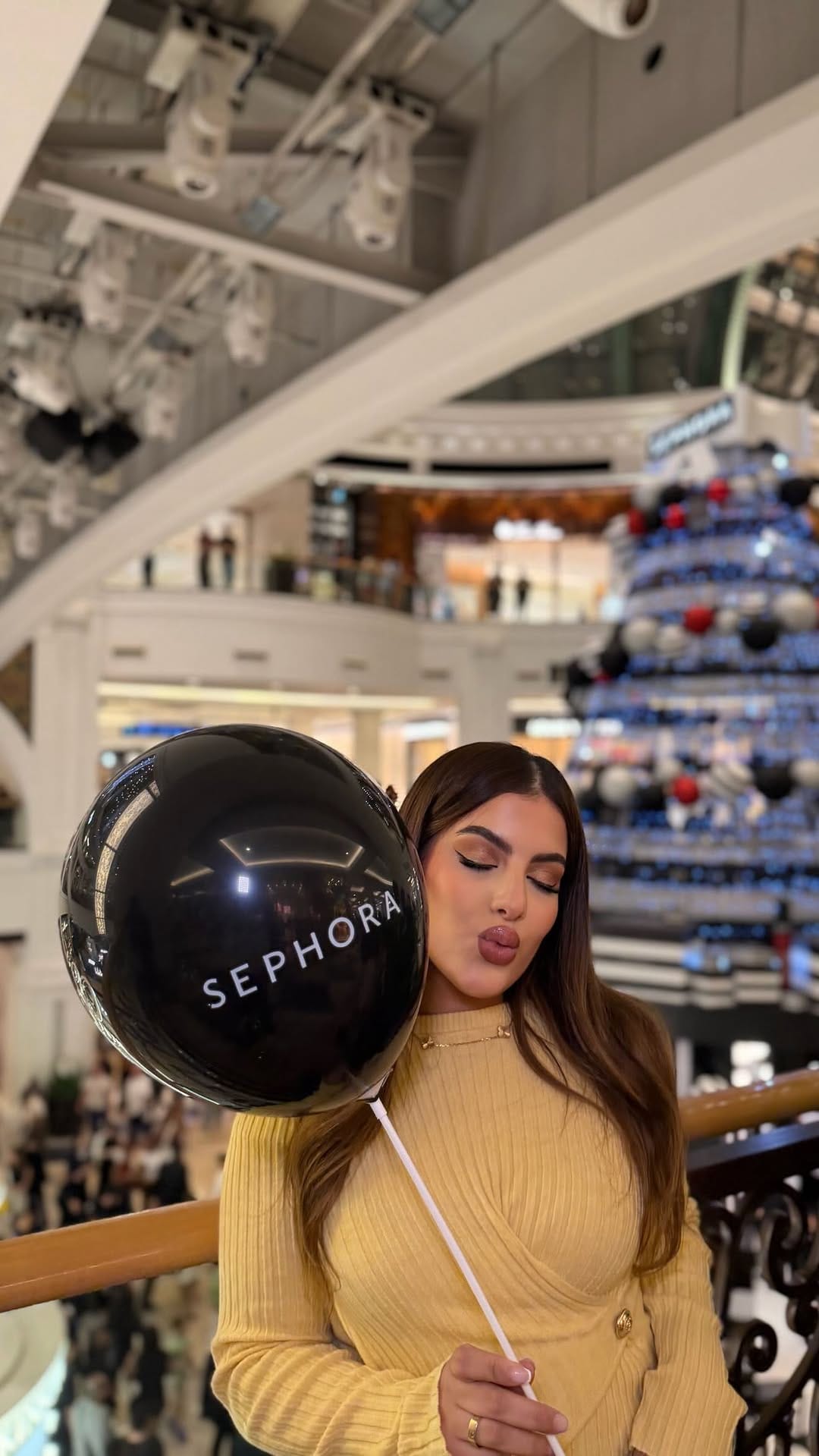 Post 6 by Sara Megherbi on Instagram (video)