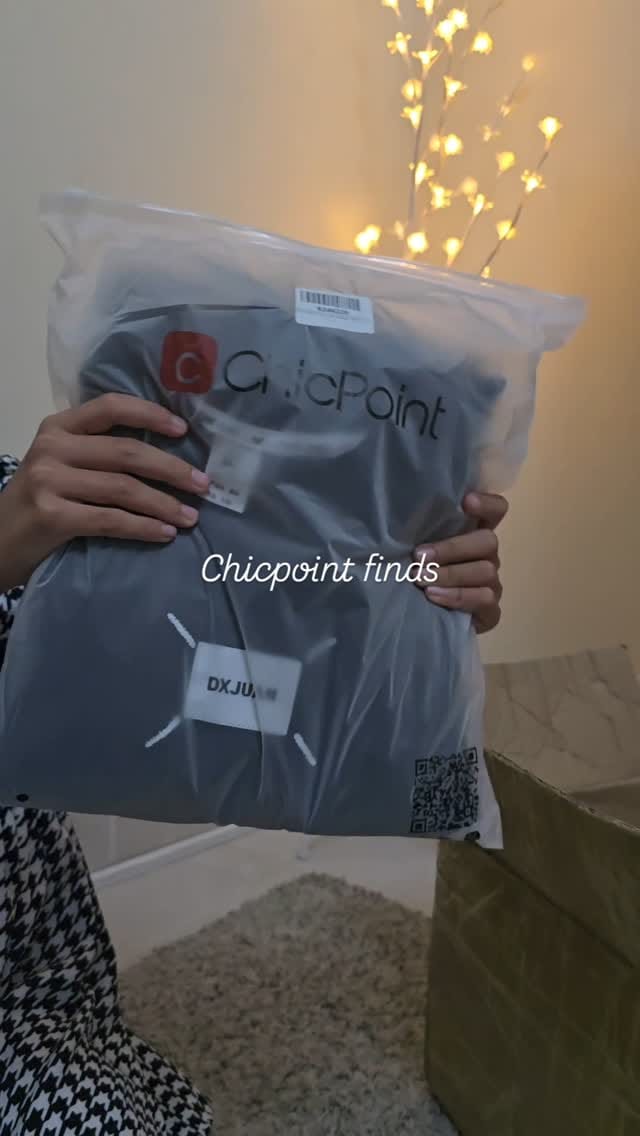 Post 2 by The Glamorous Guide on Instagram (video)