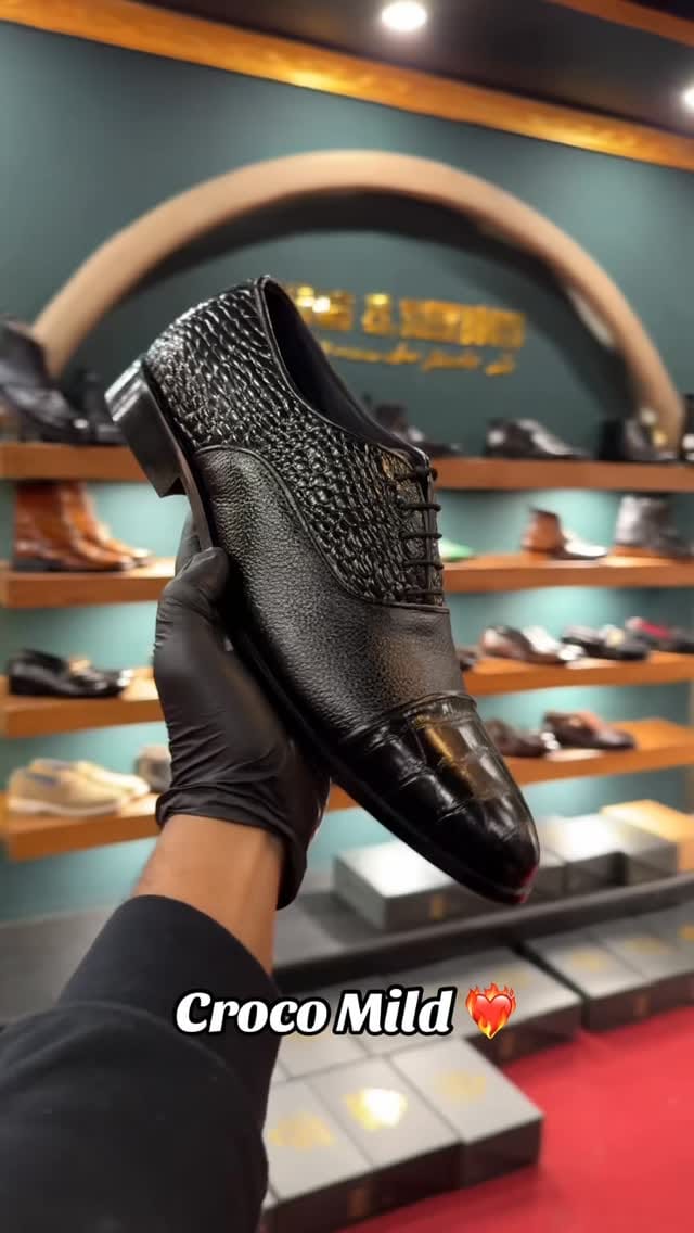 Post 4 by Estiloshoemakers on Instagram (video)