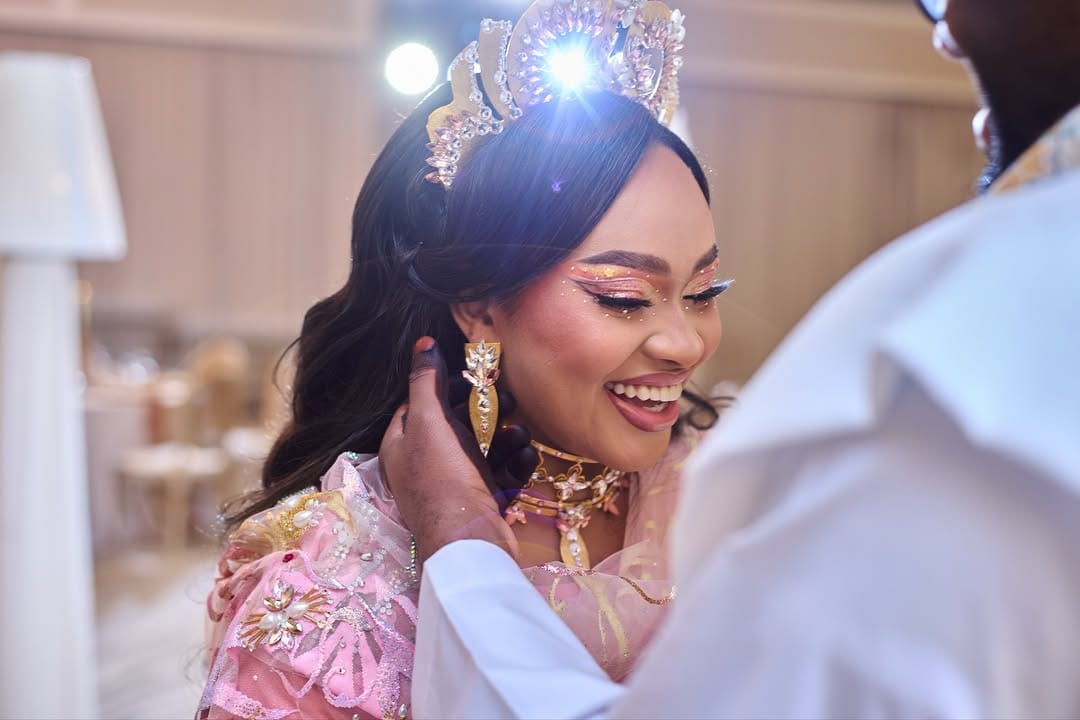 Post 8 by Esra Alhaj | Makeup Artist on Instagram (carousel)