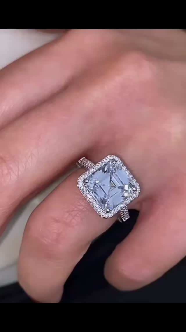 Post 1 by ROBERTO JEWELER   ❤🌞💎 on Instagram (video)