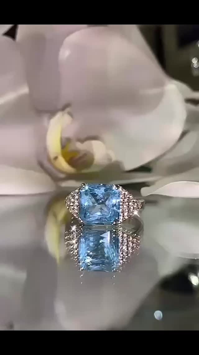 Post 2 by ROBERTO JEWELER   ❤🌞💎 on Instagram (video)