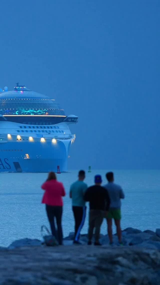 Post 8 by Cruise Earth on Instagram (video)