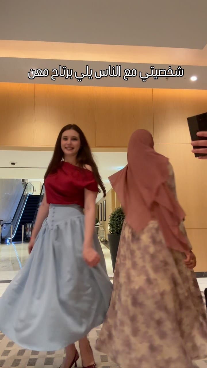 Post 10 by Hla Deeb | Makeup & Fashion model | Dubai on Instagram (video)