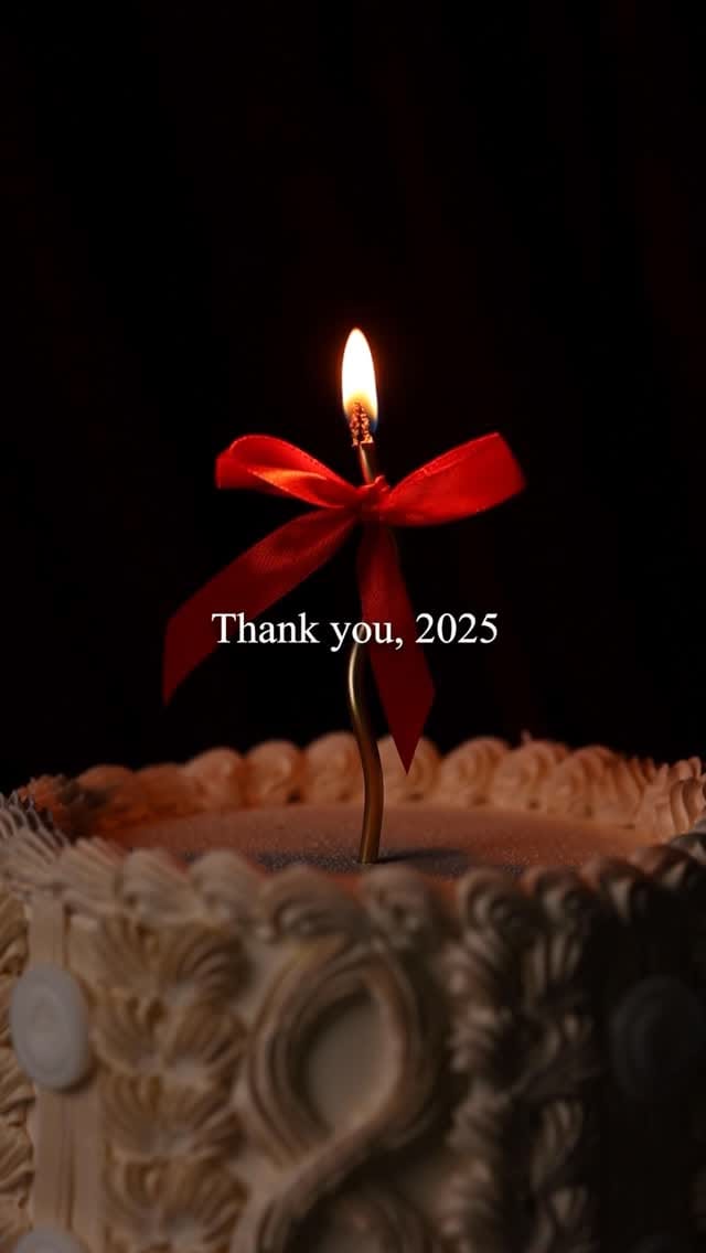 Post 6 by Jays Cakes on Instagram (video)