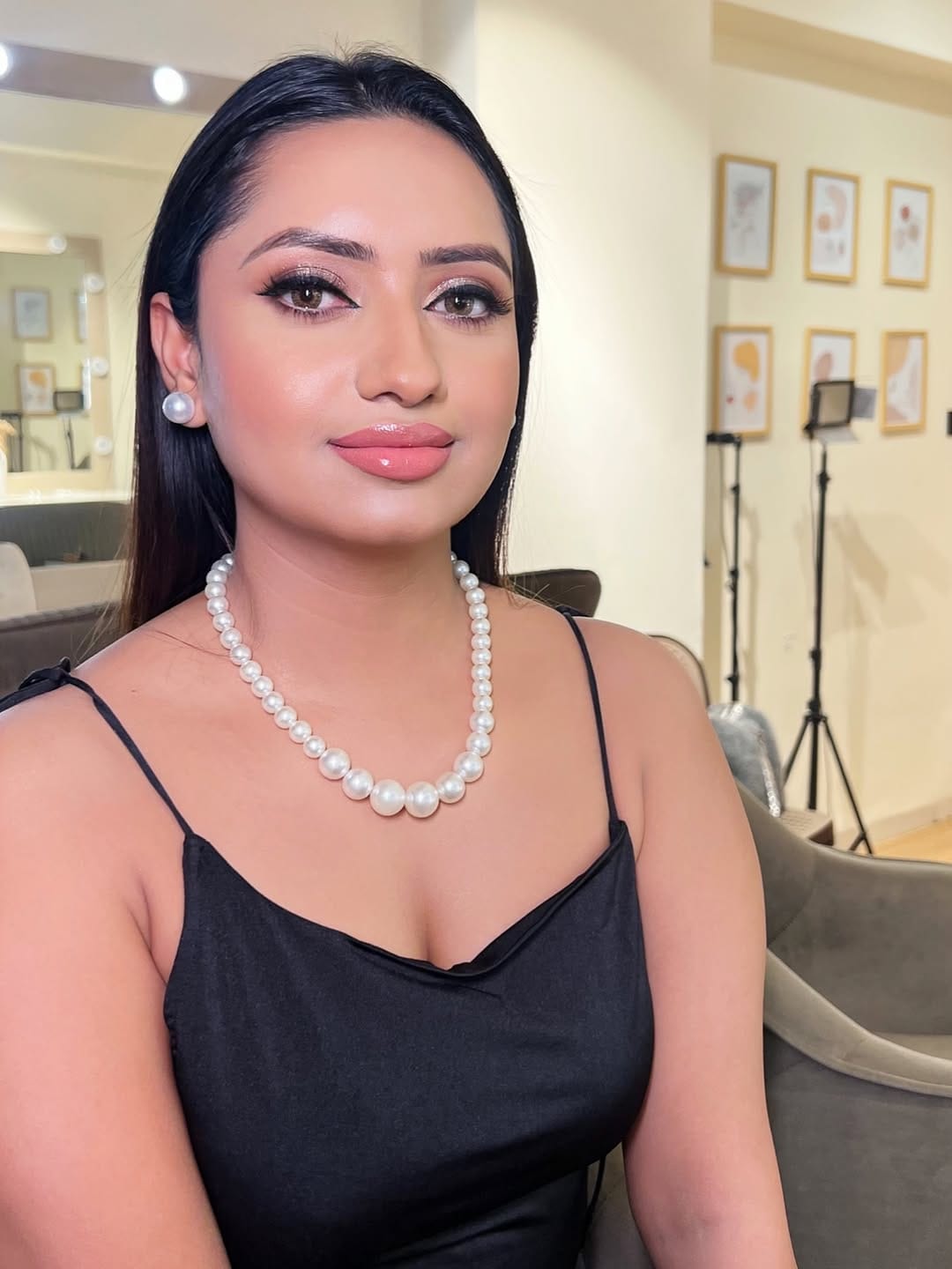 Post 3 by Twinkle Jain | Bridal Makeup Artist on Instagram (image)