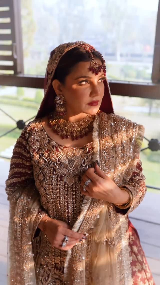 Post 6 by FARIHA | Dubai Bridal HMUA on Instagram (video)