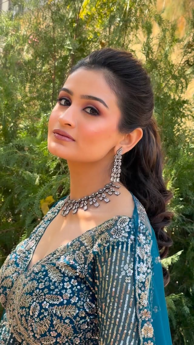 Post 3 by Bhavi Thacker on Instagram (video)