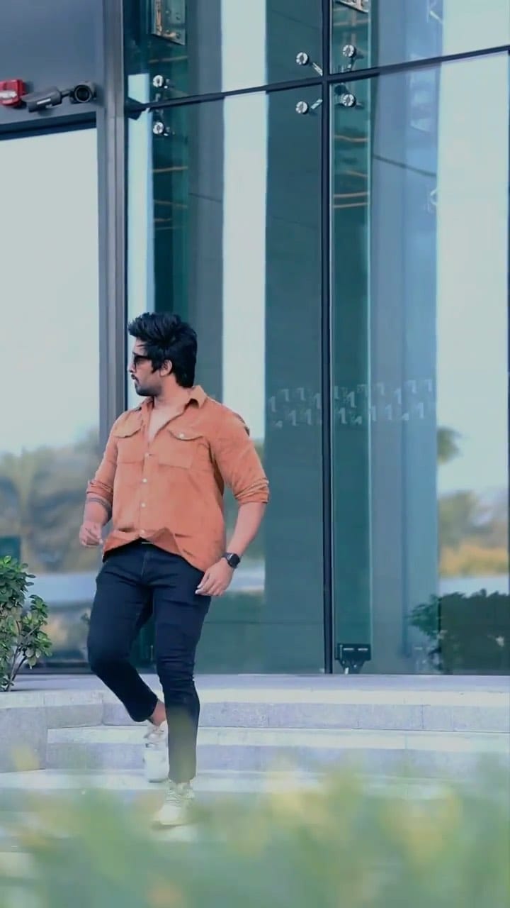 Post 9 by Sayanth Zaay on Instagram (video)