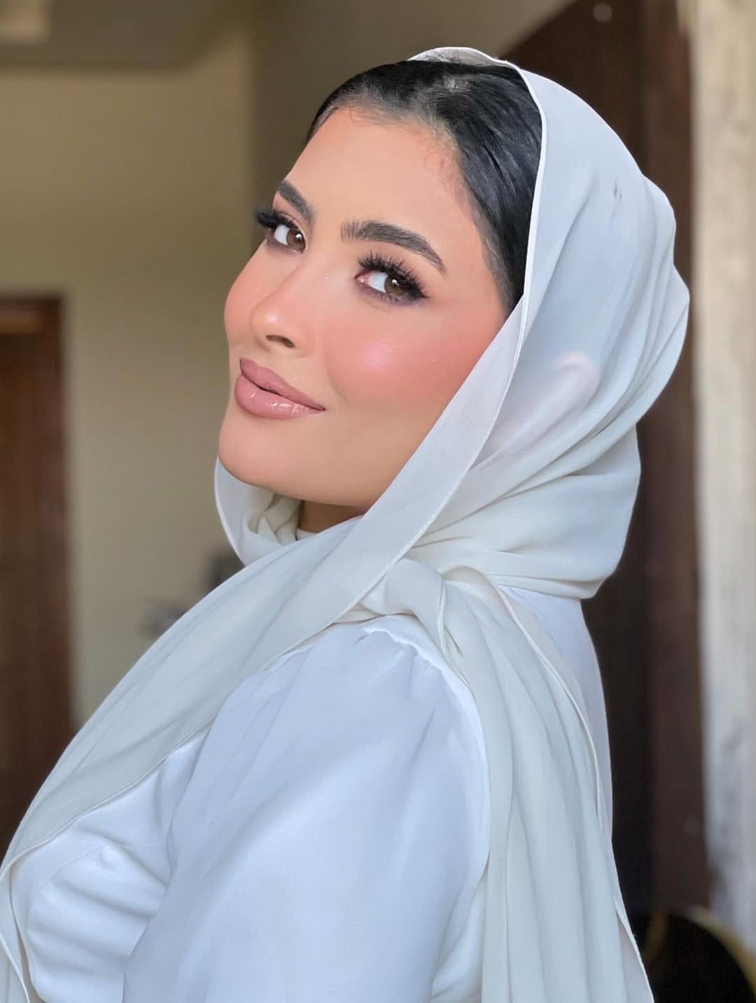 Post 6 by Makeup Artist - Asmaa Shawki on Instagram (carousel)