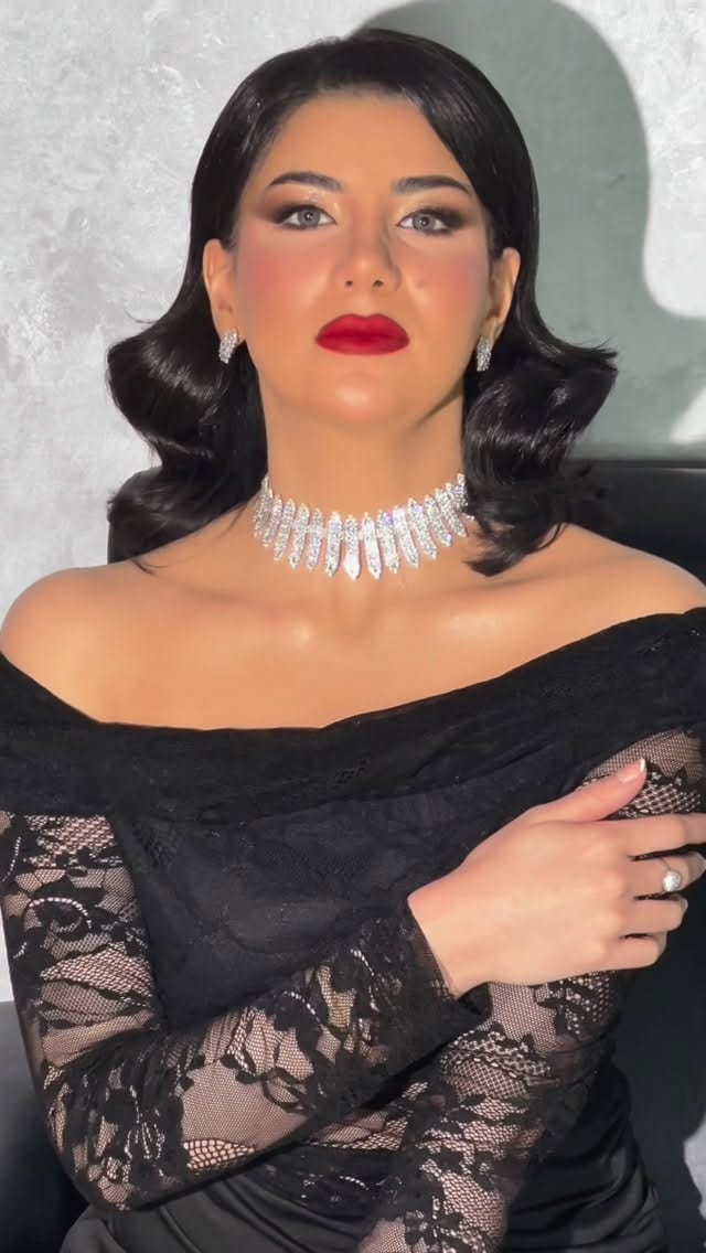Post 4 by Esraa Salman on Instagram (video)