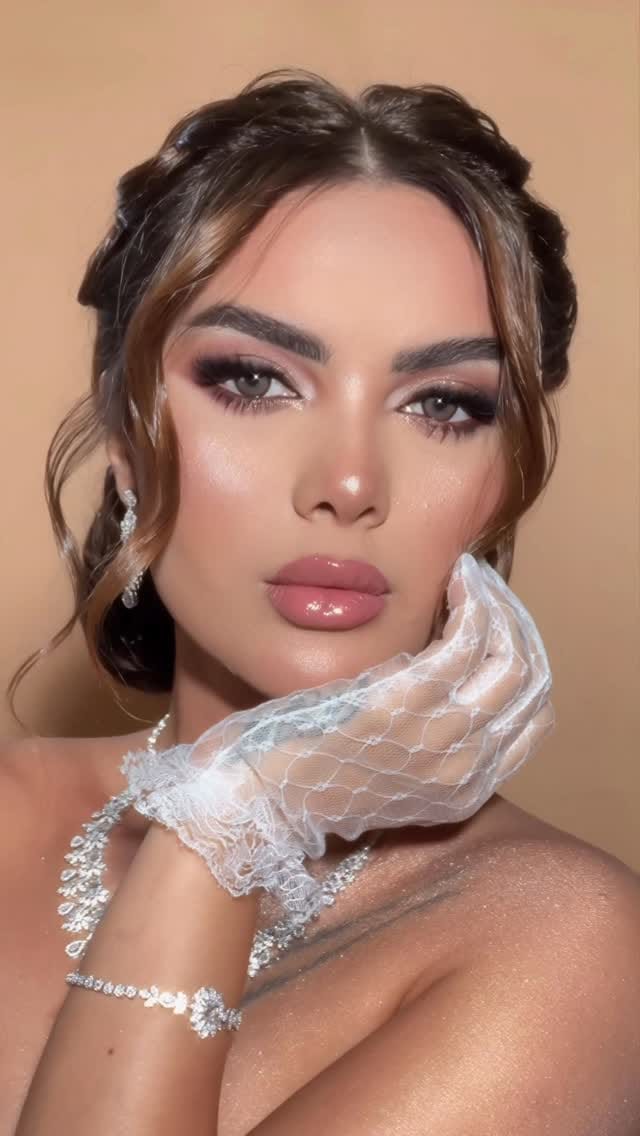 Post 2 by Lama on Instagram (video)