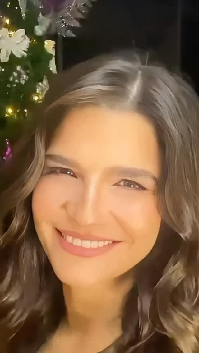 Post 4 by Clara Artinian on Instagram (video)
