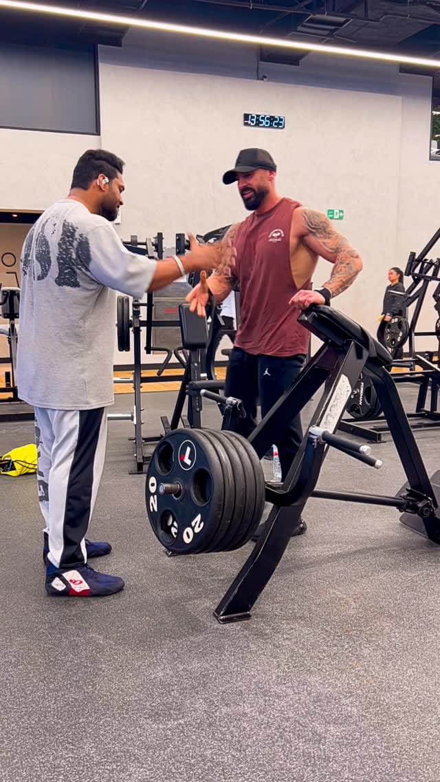 Post 2 by JAVED SAYED | THE OG 🇮🇳 🇦🇪 on Instagram (video)