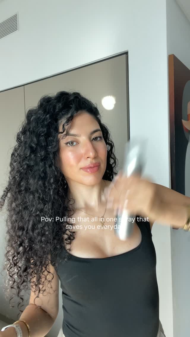 Post 7 by Kenza Guessous on Instagram (video)