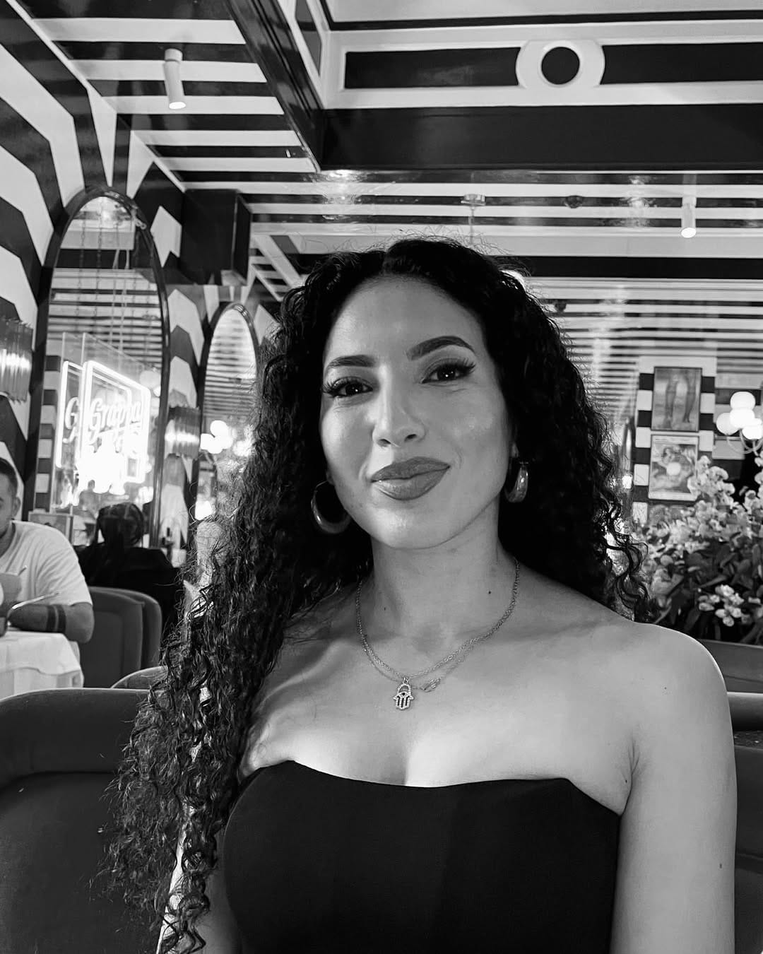 Post 9 by Kenza Guessous on Instagram (carousel)