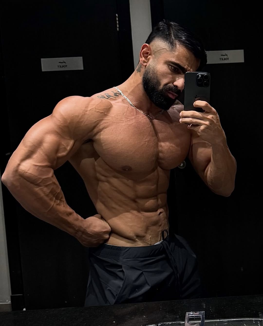 Post 6 by الله تو بساز برامون☝🏽 on Instagram (carousel)