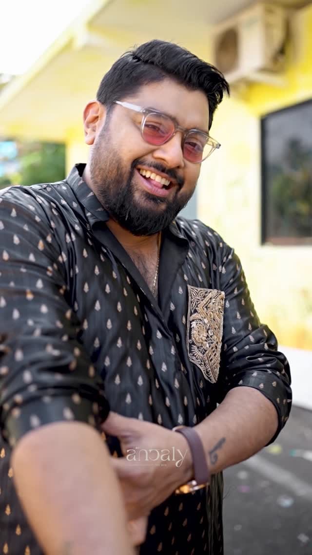 Post 8 by Mithun on Instagram (video)
