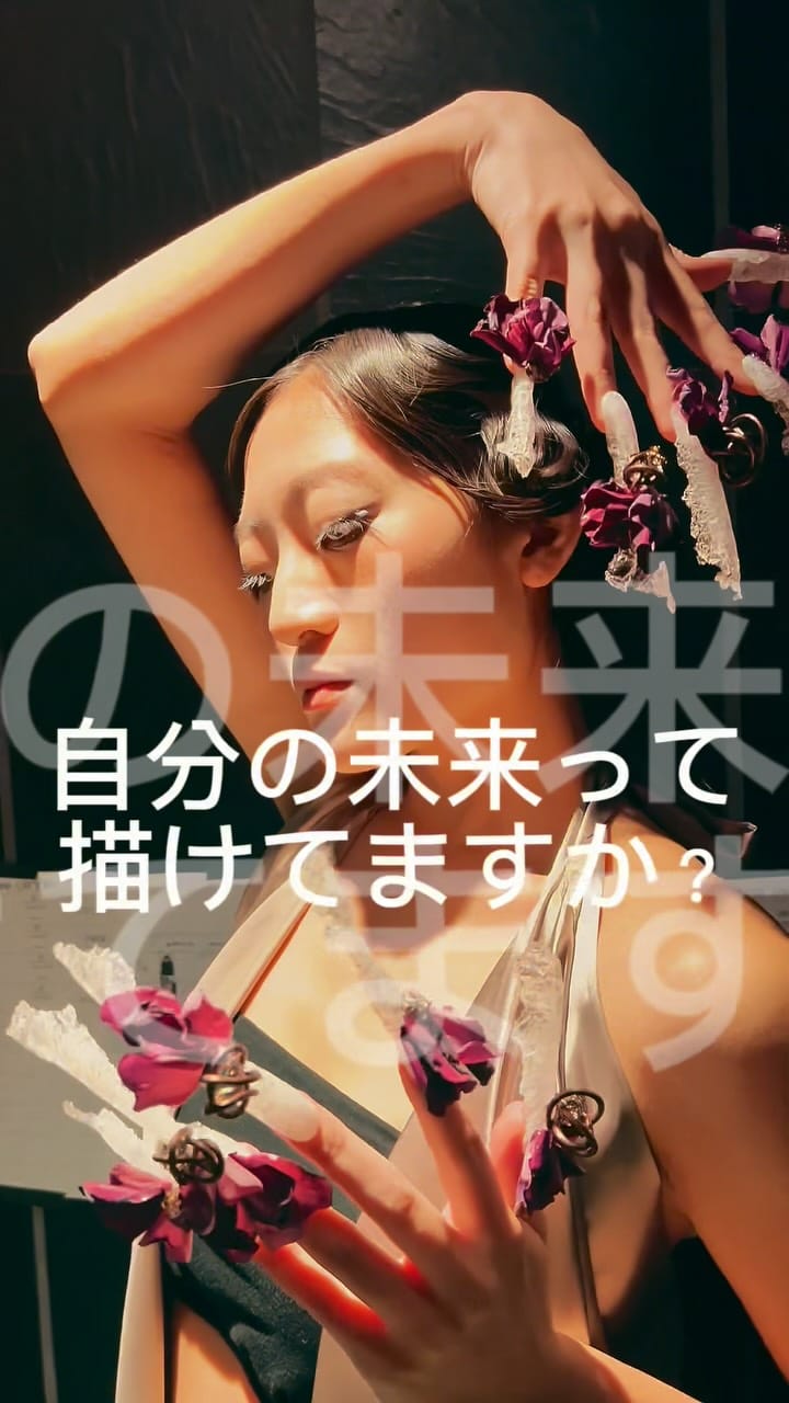 Post 5 by Natsumi Isobe 💅ネイルデザイナー natsumi🇯🇵🇫🇷🇮🇹🇺🇸🇬🇧 on Instagram (video)