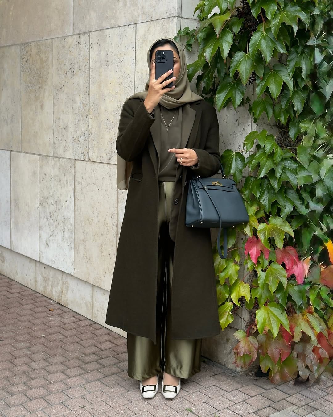 Post 10 by Fatima Alnabouda on Instagram (carousel)