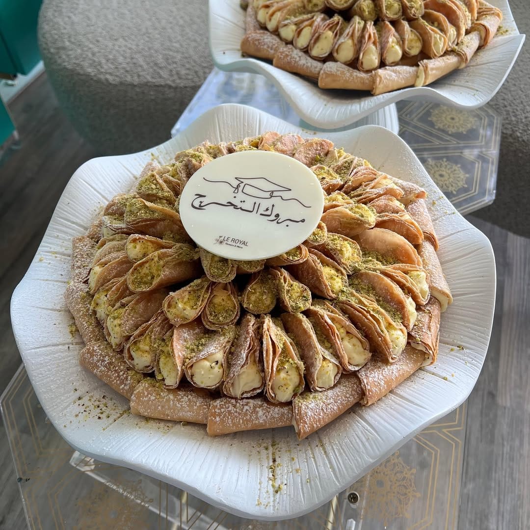 Post 4 by Le Royal Flowers & More on Instagram (carousel)