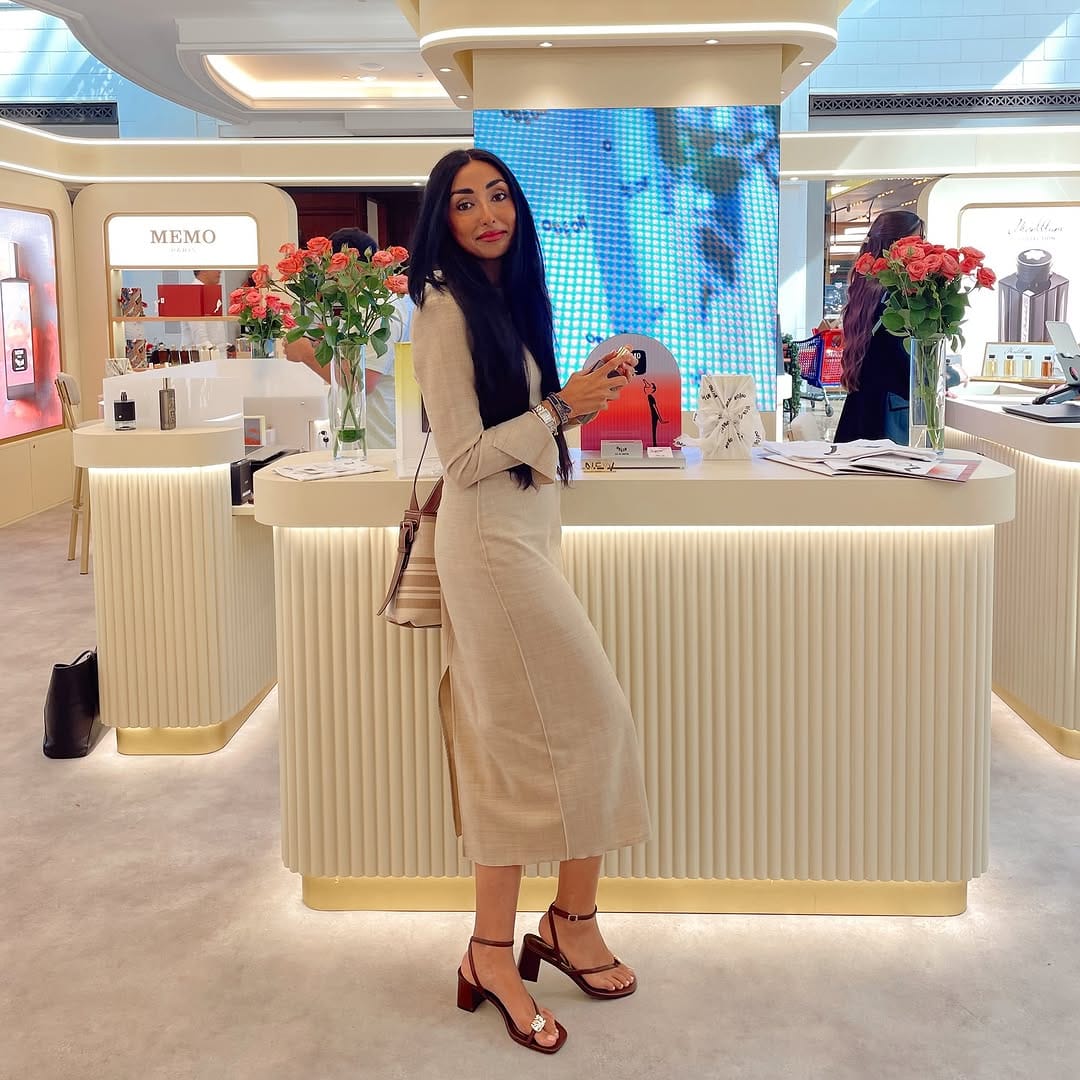 Post 3 by @missmulberry on Instagram (carousel)