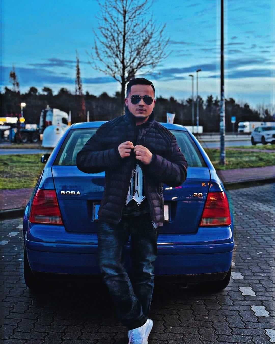 Post 10 by Pascal G on Instagram (image)