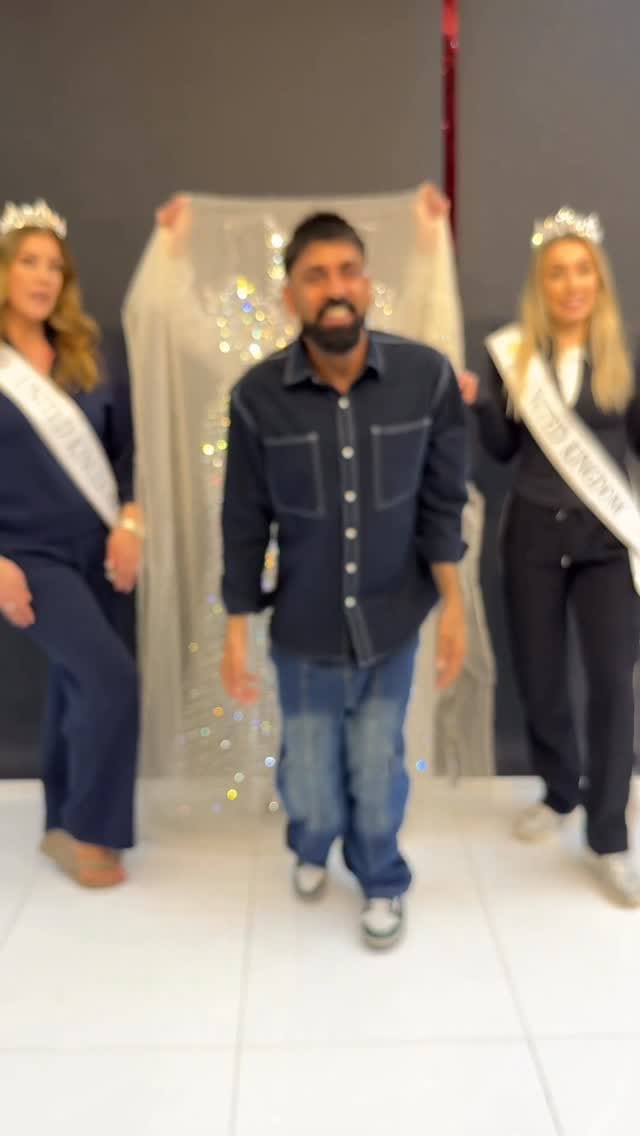 Post 3 by Maan_fashion_dubai_arshad_mehmood on Instagram (video)