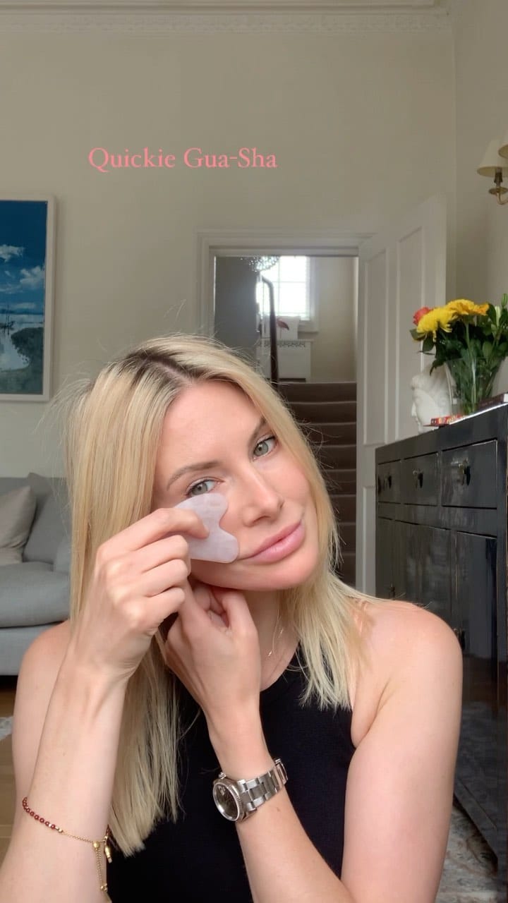 Post 10 by CHARBEC - HOLISTIC SKIN THERAPIST on Instagram (video)