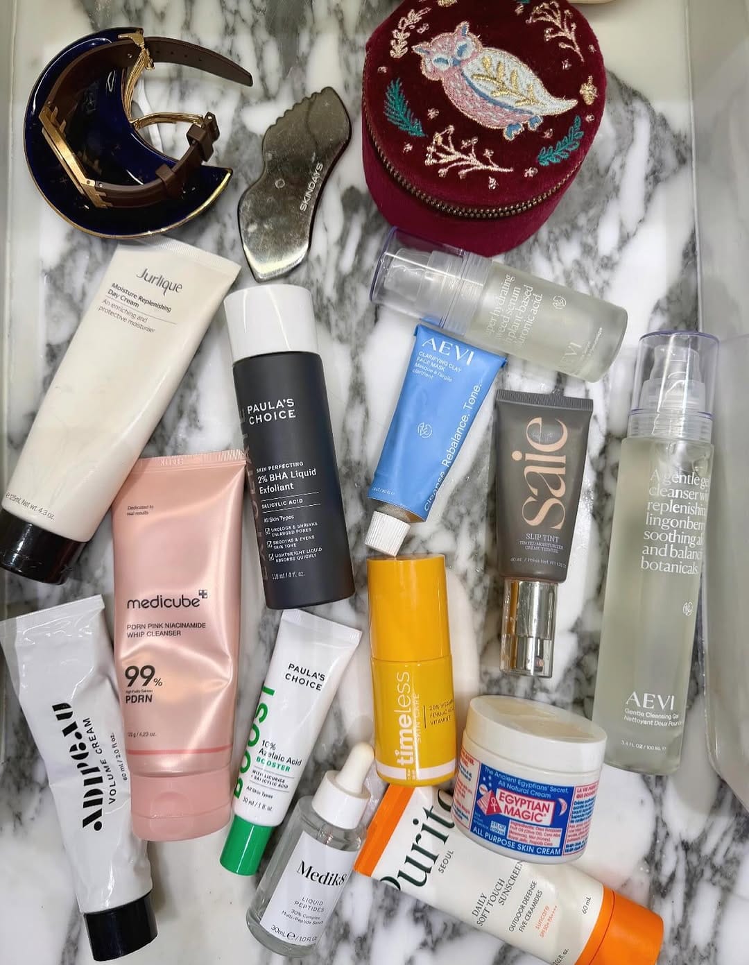 Post 4 by CHARBEC - HOLISTIC SKIN THERAPIST on Instagram (image)