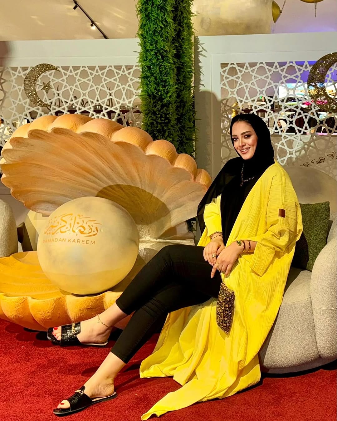 Post 9 by ﮼hind الساطي﮼ on Instagram (carousel)