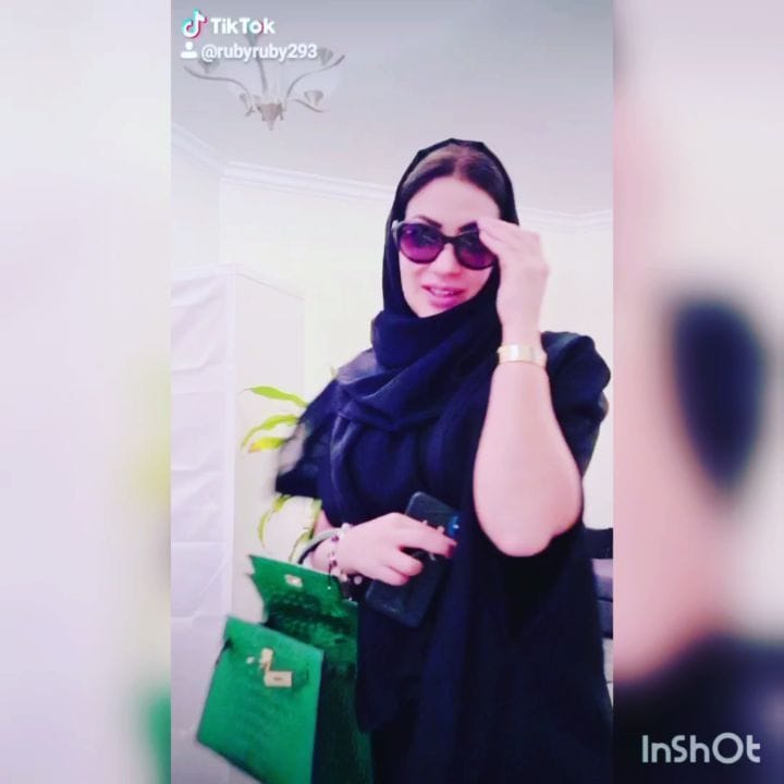 Post 10 by Rabia jelassi on Instagram (video)
