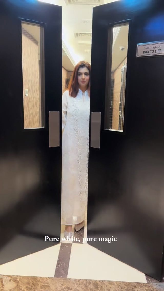 Post 6 by H.Khan | حميرا خان on Instagram (video)