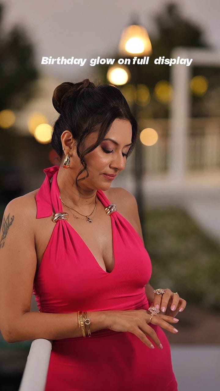 Post 1 by Suvarcha Kalra • Dubai Makeup Artist on Instagram (video)
